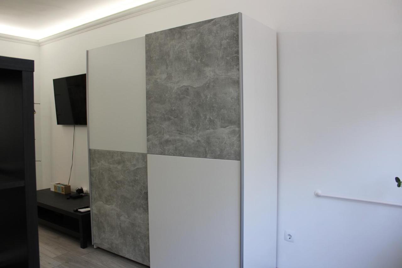 Апартаменты Izzy Apartament Мишкольц Экстерьер фото