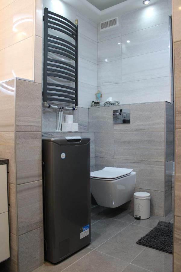 Апартаменты Izzy Apartament Мишкольц Экстерьер фото