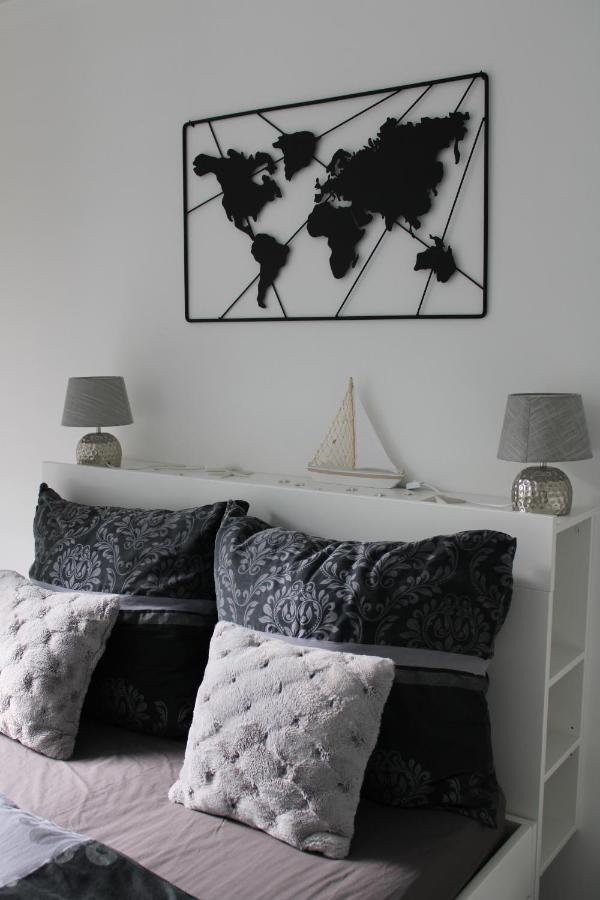 Апартаменты Izzy Apartament Мишкольц Экстерьер фото